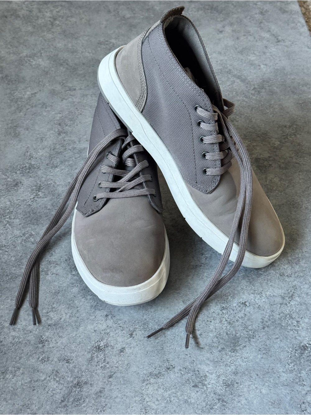 Timberland Men’s Gray Nubuck Chukka Boots Sneakers Size 8
